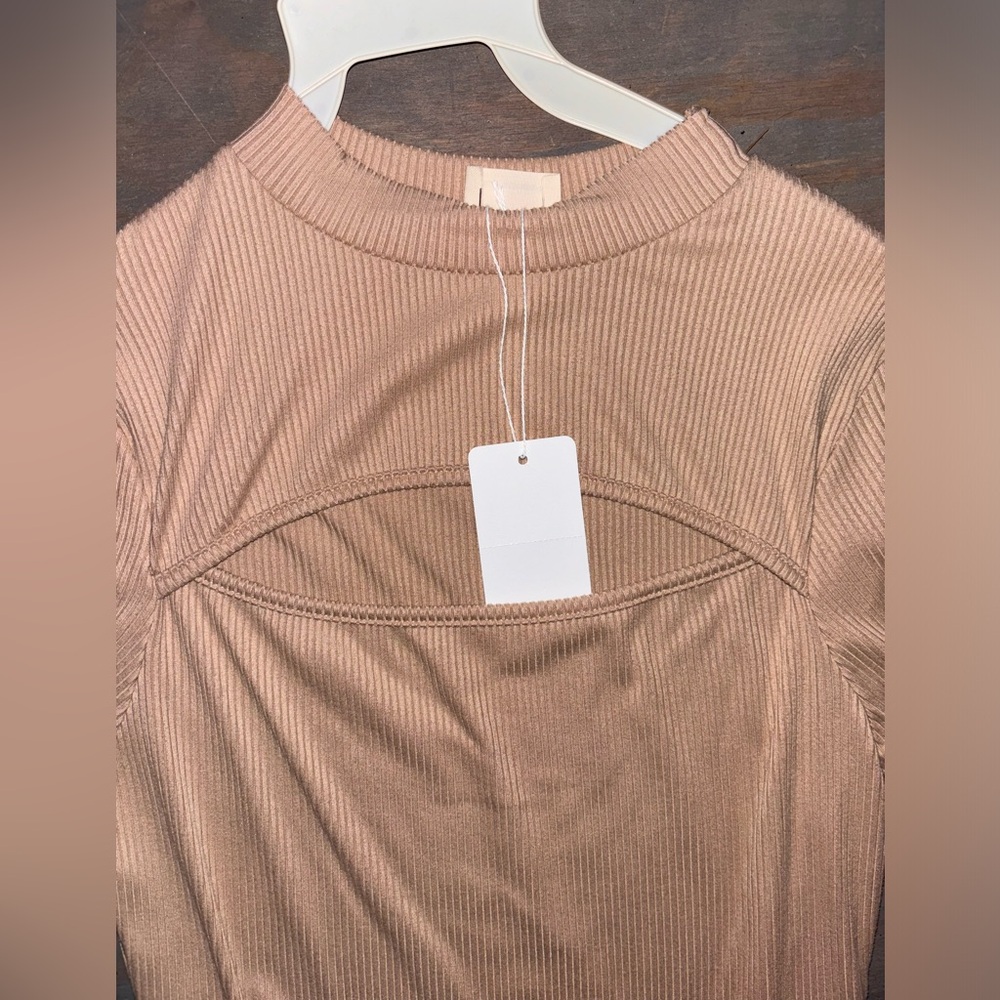 Tan Ribbed Bodysuit - Picture 4 of 6